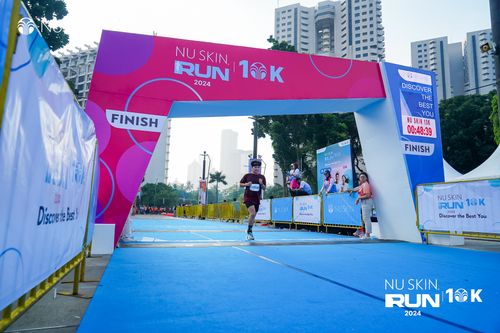 Race photo from Nu Skin Run 10K