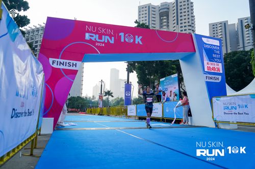Race photo from Nu Skin Run 10K