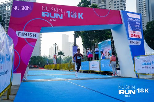 Race photo from Nu Skin Run 10K
