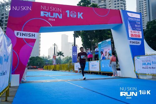 Race photo from Nu Skin Run 10K