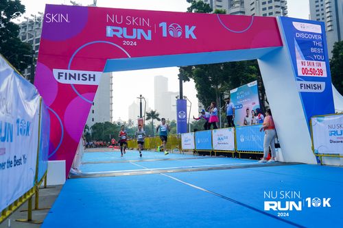 Race photo from Nu Skin Run 10K