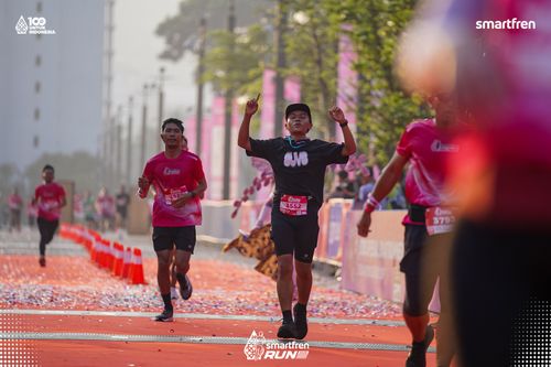 Race photo from Smartfren Run 2025 