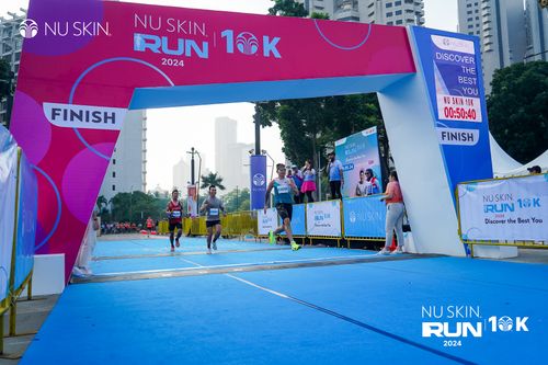 Race photo from Nu Skin Run 10K