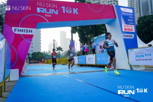 Race photo from Nu Skin Run 10K