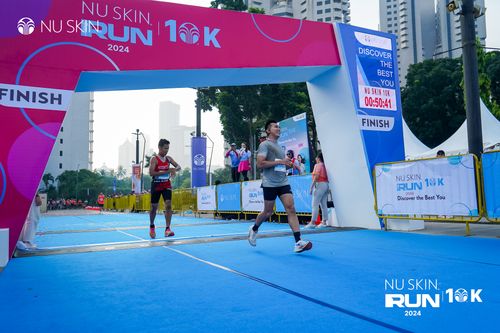 Race photo from Nu Skin Run 10K