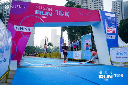 Race photo from Nu Skin Run 10K