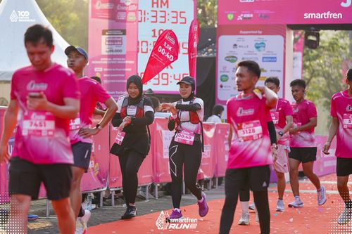 Race photo from Smartfren Run 2025 