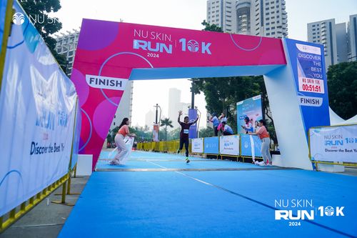 Race photo from Nu Skin Run 10K