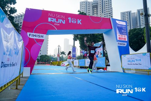 Race photo from Nu Skin Run 10K