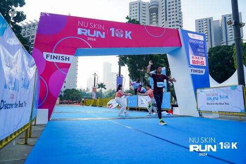 Race photo from Nu Skin Run 10K