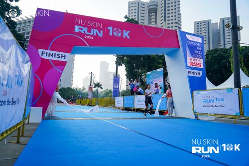 Race photo from Nu Skin Run 10K