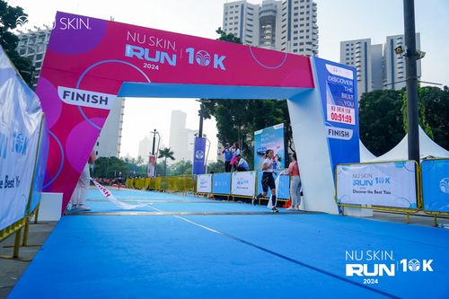Race photo from Nu Skin Run 10K