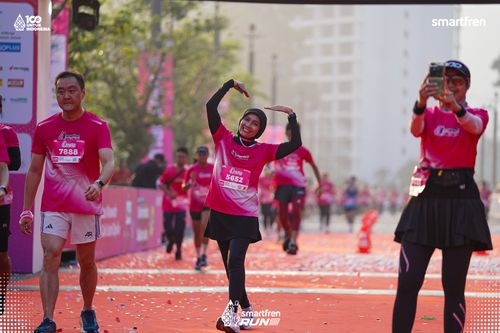 Race photo from Smartfren Run 2025 