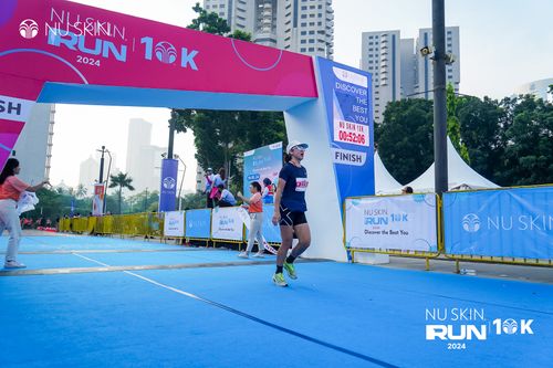 Race photo from Nu Skin Run 10K