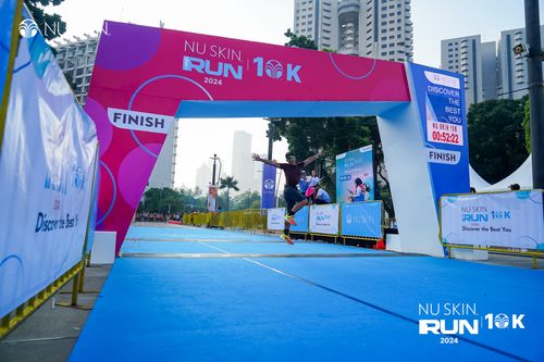Race photo from Nu Skin Run 10K