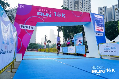 Race photo from Nu Skin Run 10K