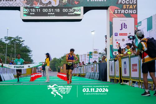 Race photo from Arutmin Borneo Run 2024
