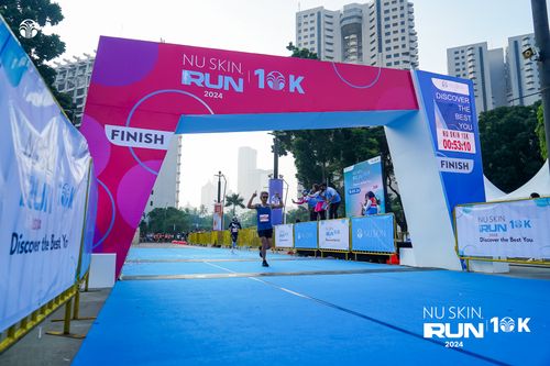 Race photo from Nu Skin Run 10K