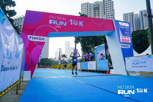 Race photo from Nu Skin Run 10K