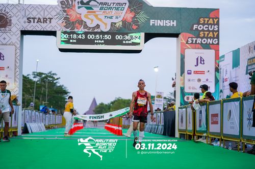 Race photo from Arutmin Borneo Run 2024