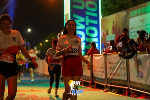 Race photo from PIK NITE RUN 2025