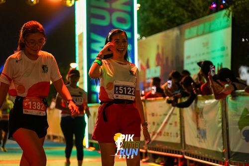 Race photo from PIK NITE RUN 2025