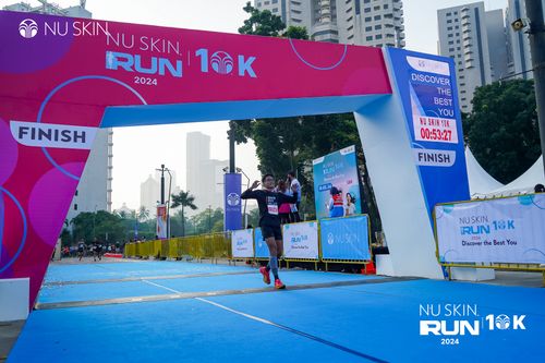 Race photo from Nu Skin Run 10K