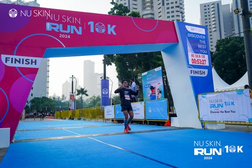 Race photo from Nu Skin Run 10K