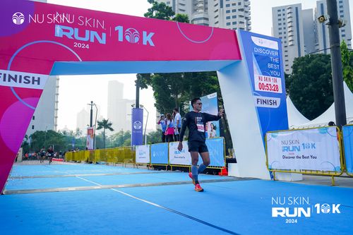 Race photo from Nu Skin Run 10K