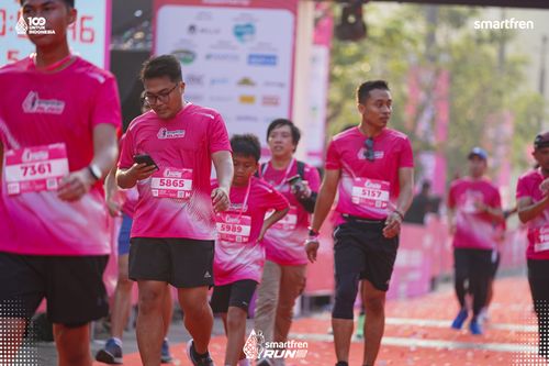 Race photo from Smartfren Run 2025 