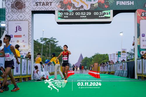 Race photo from Arutmin Borneo Run 2024