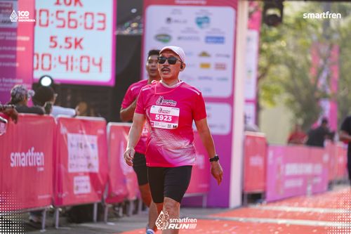 Race photo from Smartfren Run 2025 
