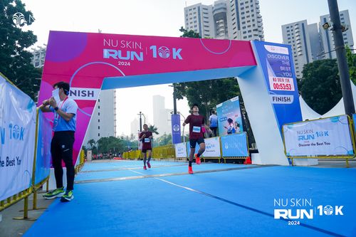 Race photo from Nu Skin Run 10K