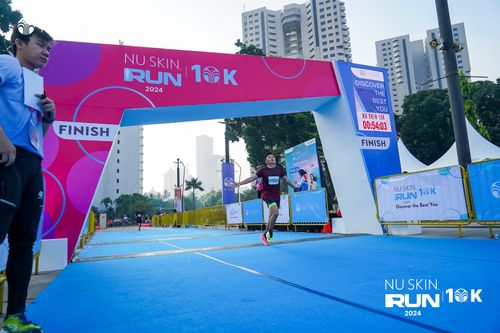 Race photo from Nu Skin Run 10K