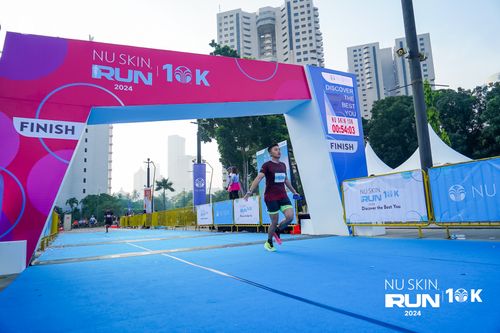 Race photo from Nu Skin Run 10K