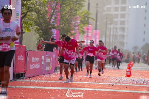Race photo from Smartfren Run 2025 