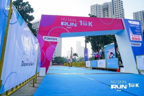 Race photo from Nu Skin Run 10K