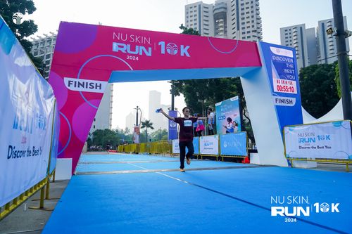 Race photo from Nu Skin Run 10K