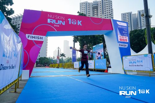 Race photo from Nu Skin Run 10K