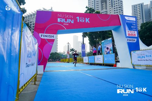 Race photo from Nu Skin Run 10K