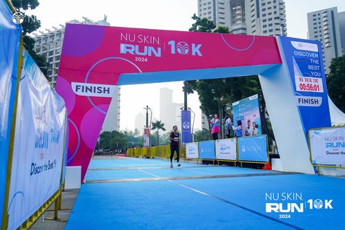 Race photo from Nu Skin Run 10K