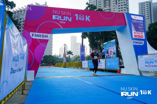 Race photo from Nu Skin Run 10K