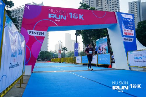 Race photo from Nu Skin Run 10K