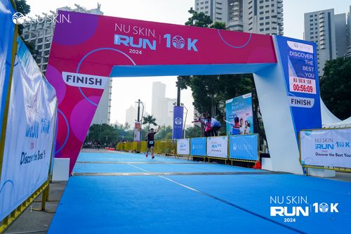 Race photo from Nu Skin Run 10K