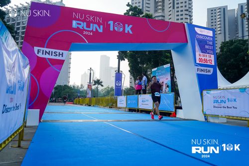 Race photo from Nu Skin Run 10K