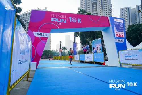 Race photo from Nu Skin Run 10K