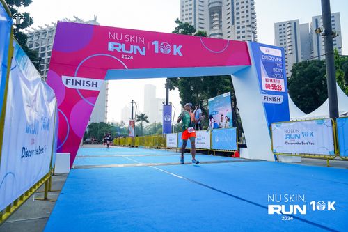 Race photo from Nu Skin Run 10K