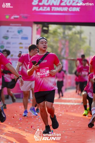 Race photo from Smartfren Run 2025 