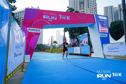 Race photo from Nu Skin Run 10K