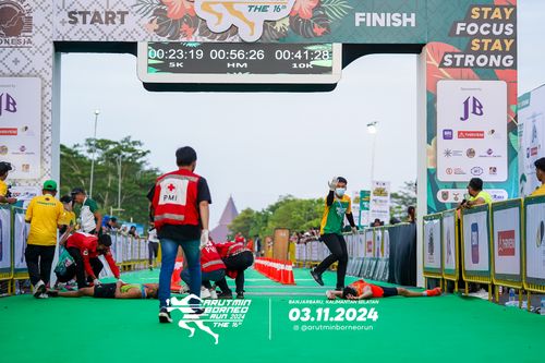 Race photo from Arutmin Borneo Run 2024
